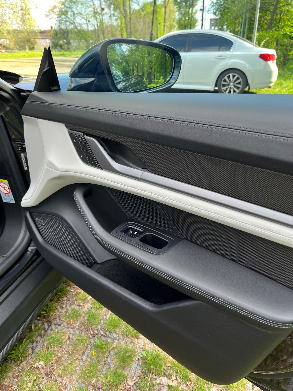 Porsche Taycan - фото 23