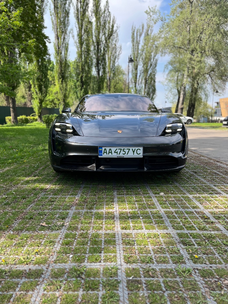 Porsche Taycan - фото 2