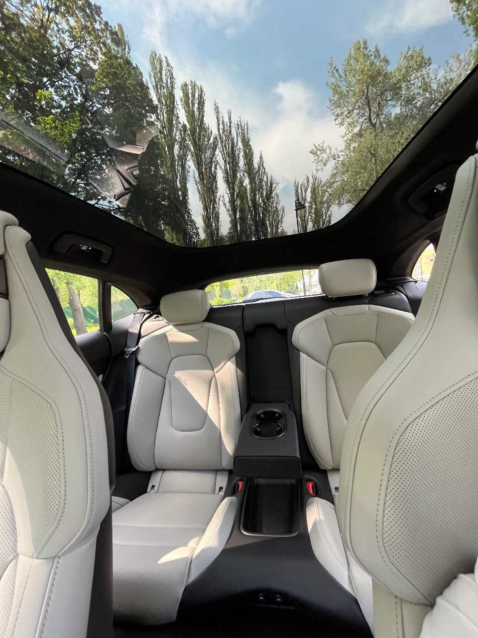 Porsche Taycan - фото 29