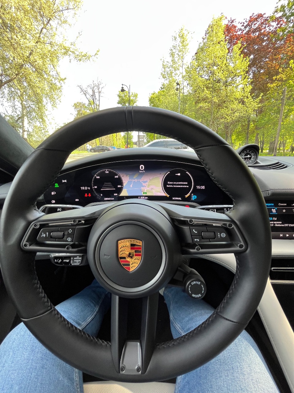 Porsche Taycan - фото 26