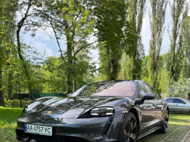 Porsche Taycan - фото 1
