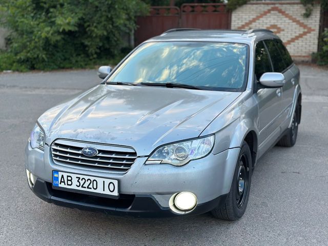 Subaru Outback - фото 2