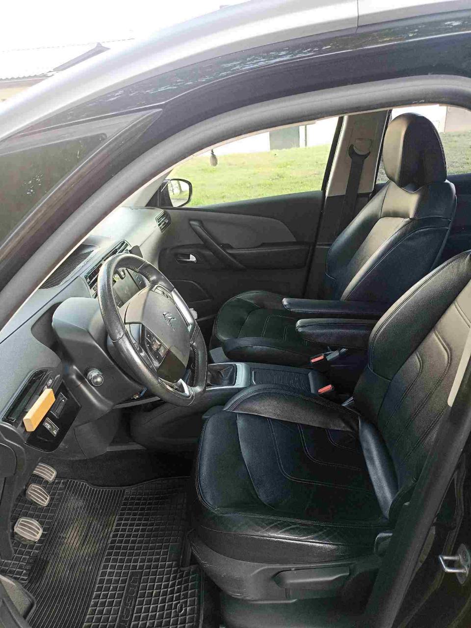 Citroen C4 Picasso - фото 13