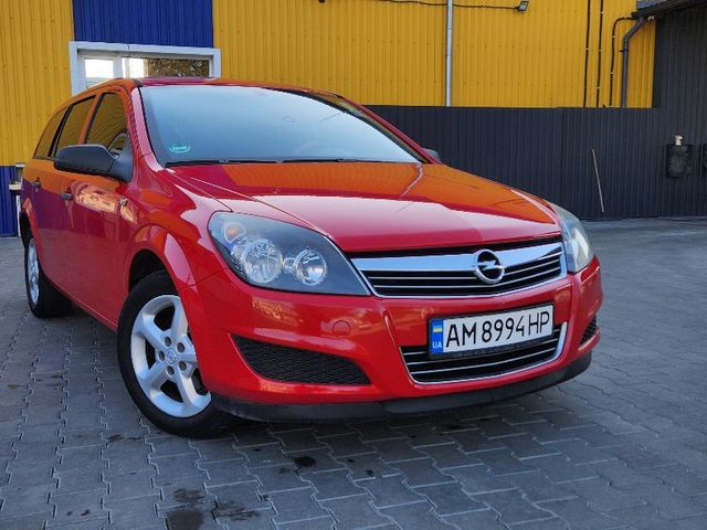 Opel Astra - фото 1
