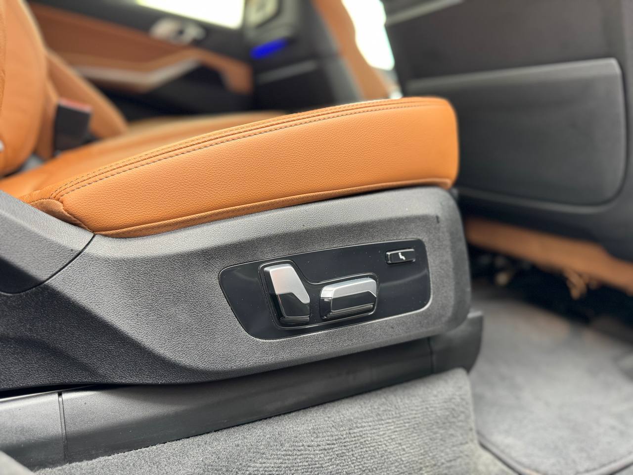 BMW X7 - фото 27