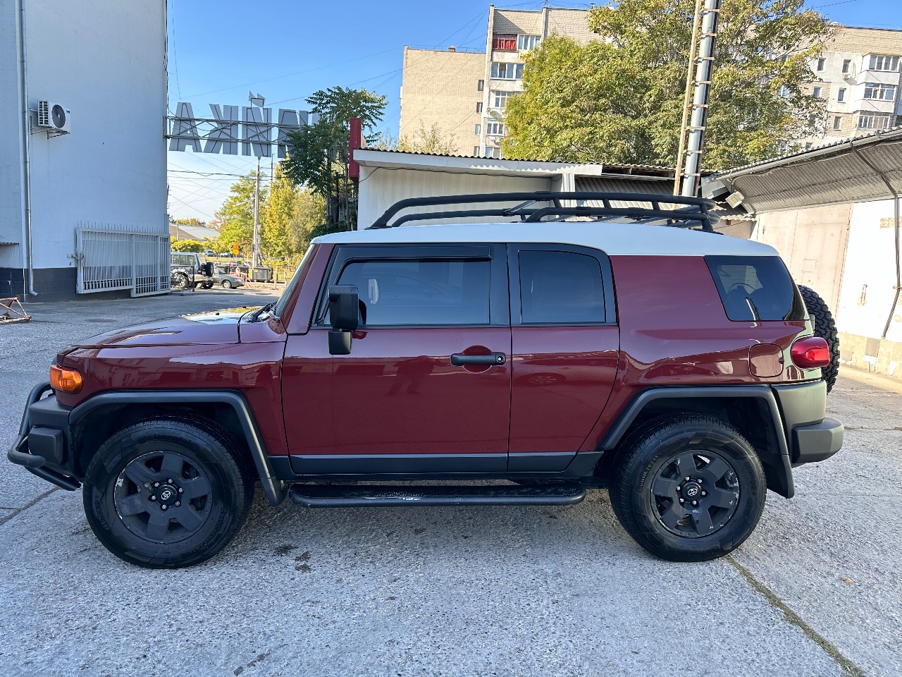 Toyota FJ Cruiser - фото 4