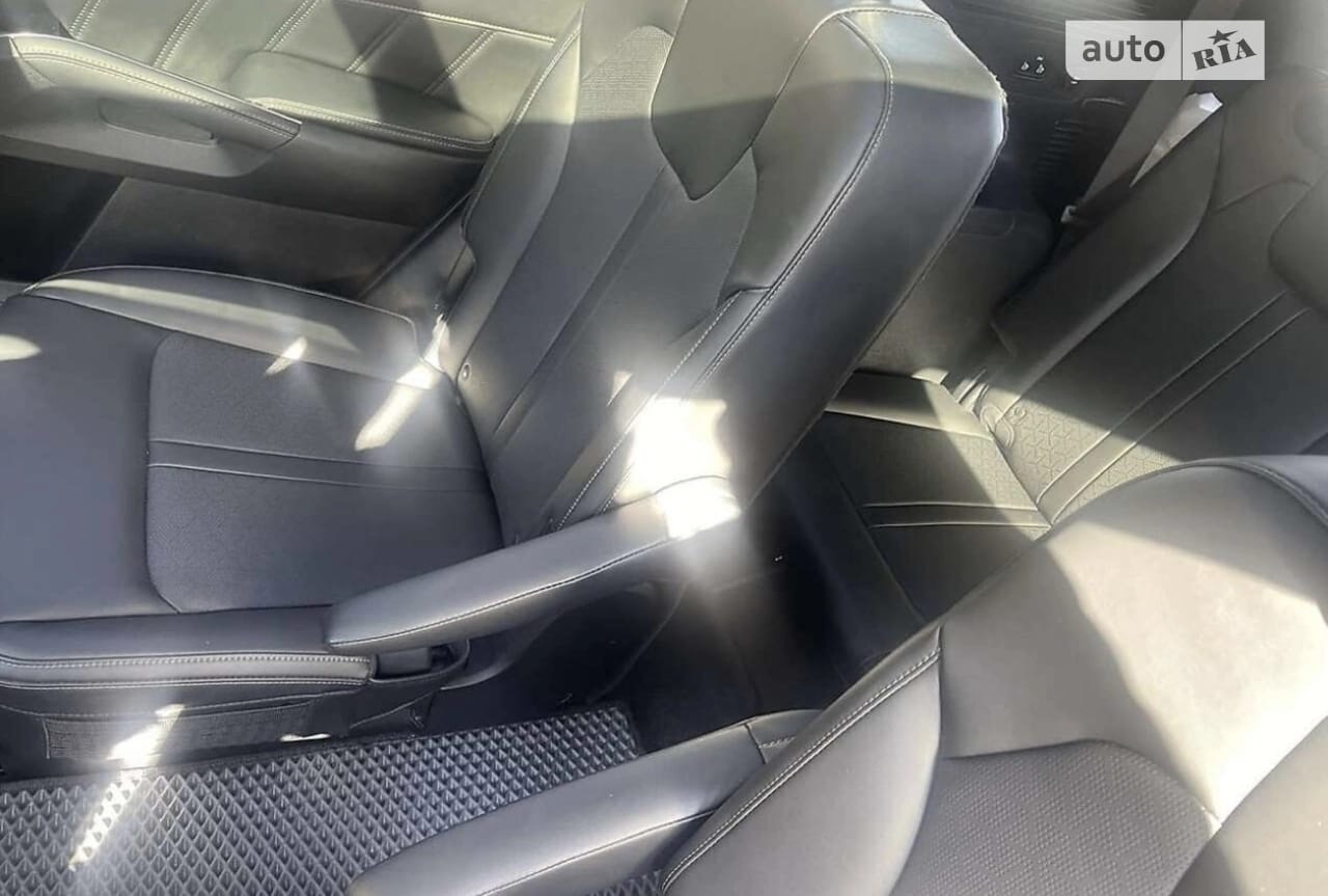 Kia Sorento - фото 11