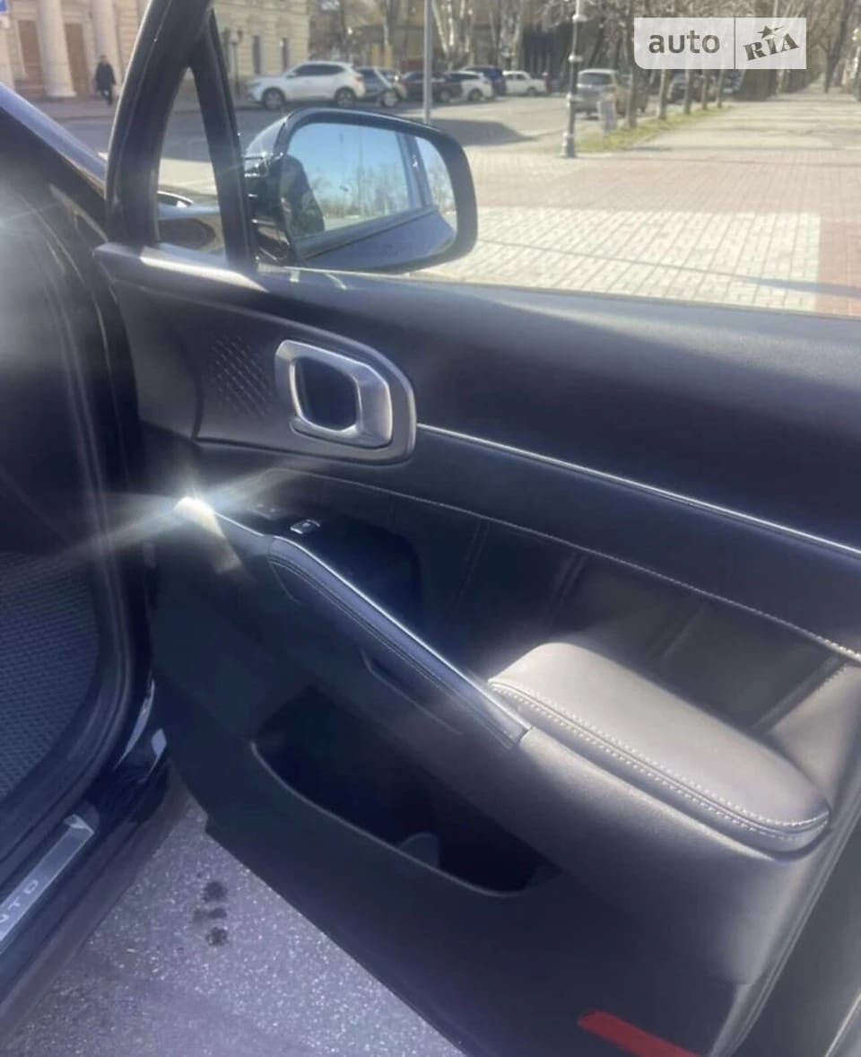 Kia Sorento - фото 3