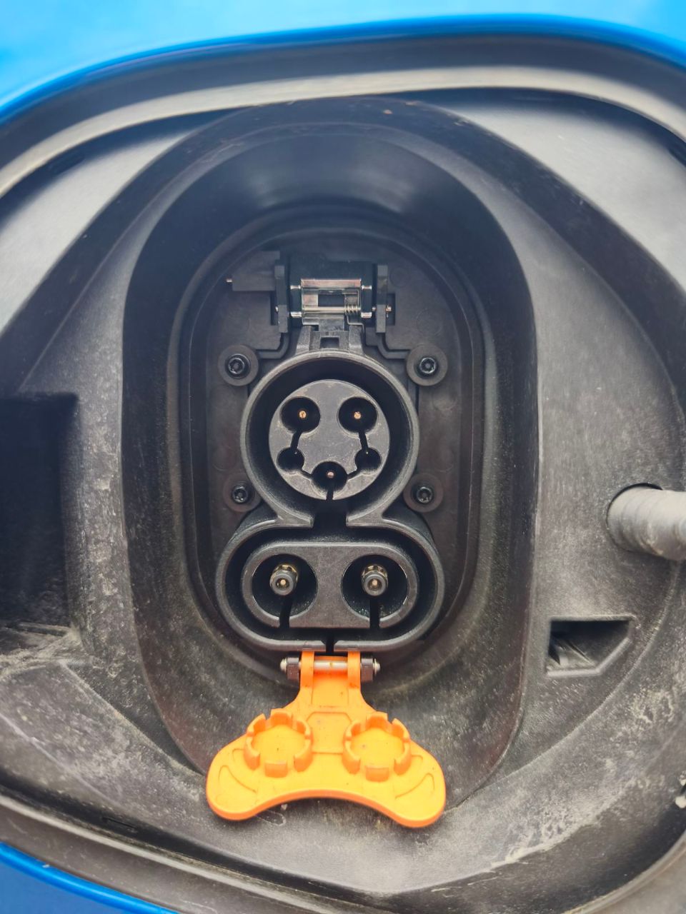 Chevrolet Bolt EUV - фото 13