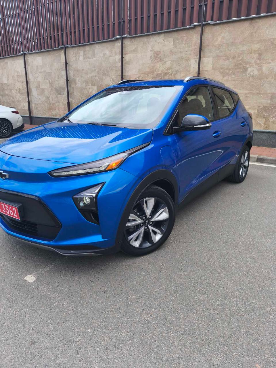 Chevrolet Bolt EUV - фото 1