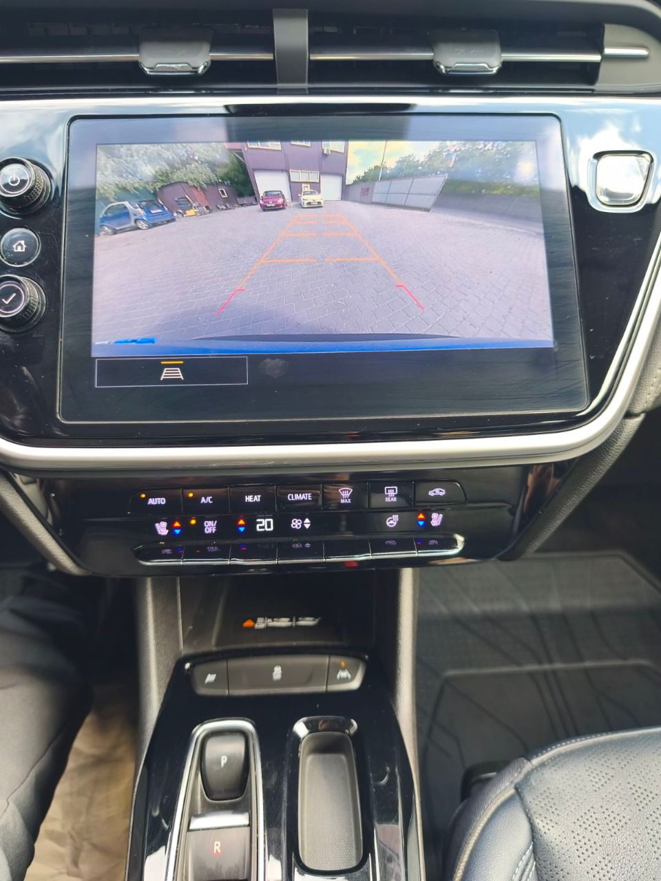 Chevrolet Bolt EUV - фото 15