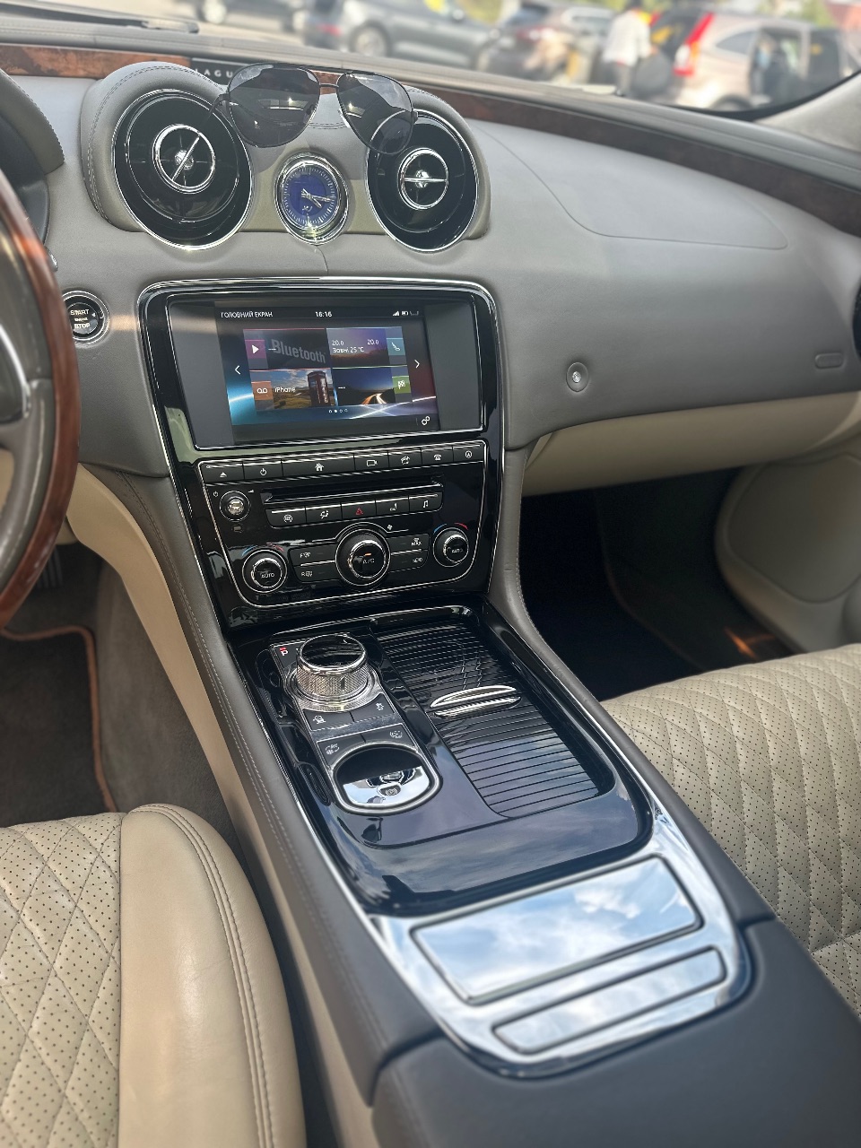 Jaguar XJ - фото 12