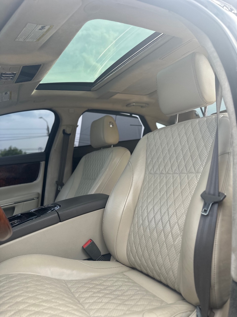 Jaguar XJ - фото 13