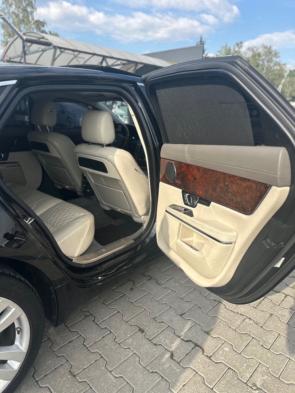 Jaguar XJ - фото 16