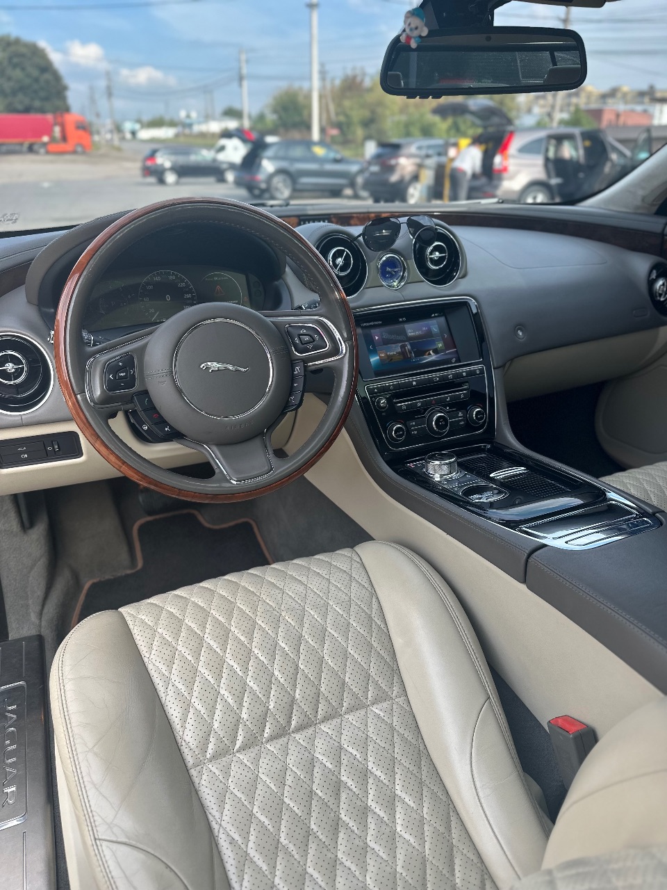 Jaguar XJ - фото 9