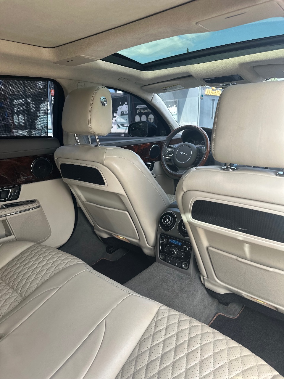 Jaguar XJ - фото 19