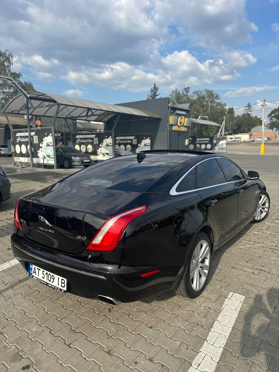 Jaguar XJ - фото 4