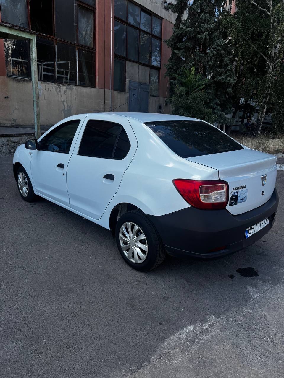 Dacia Logan - фото 7