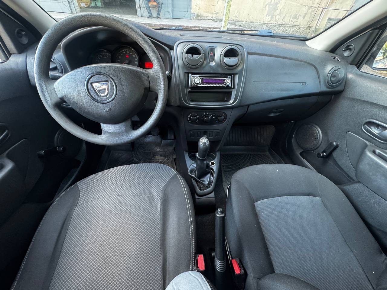 Dacia Logan - фото 8