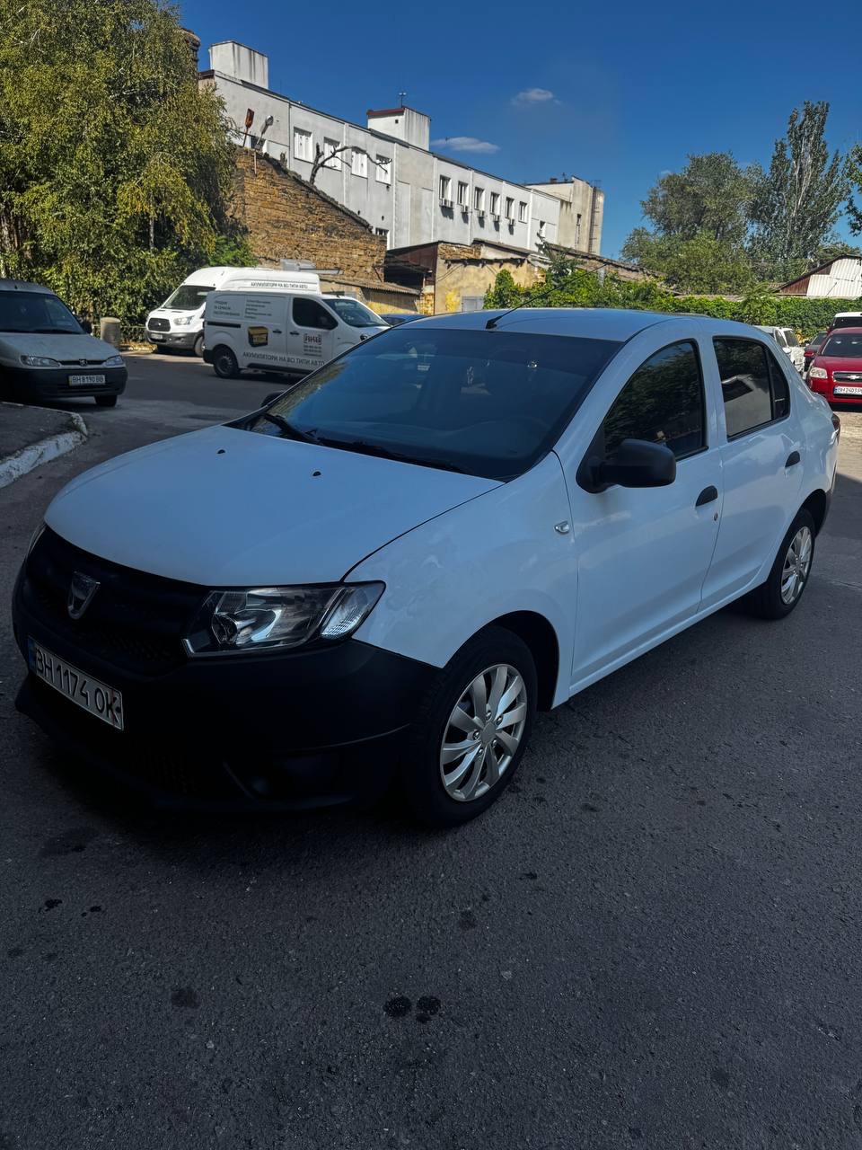 Dacia Logan - фото 4