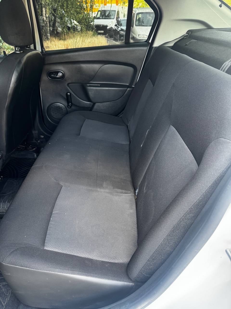 Dacia Logan - фото 9