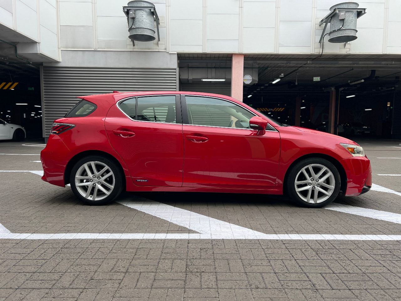 Lexus CT - фото 11