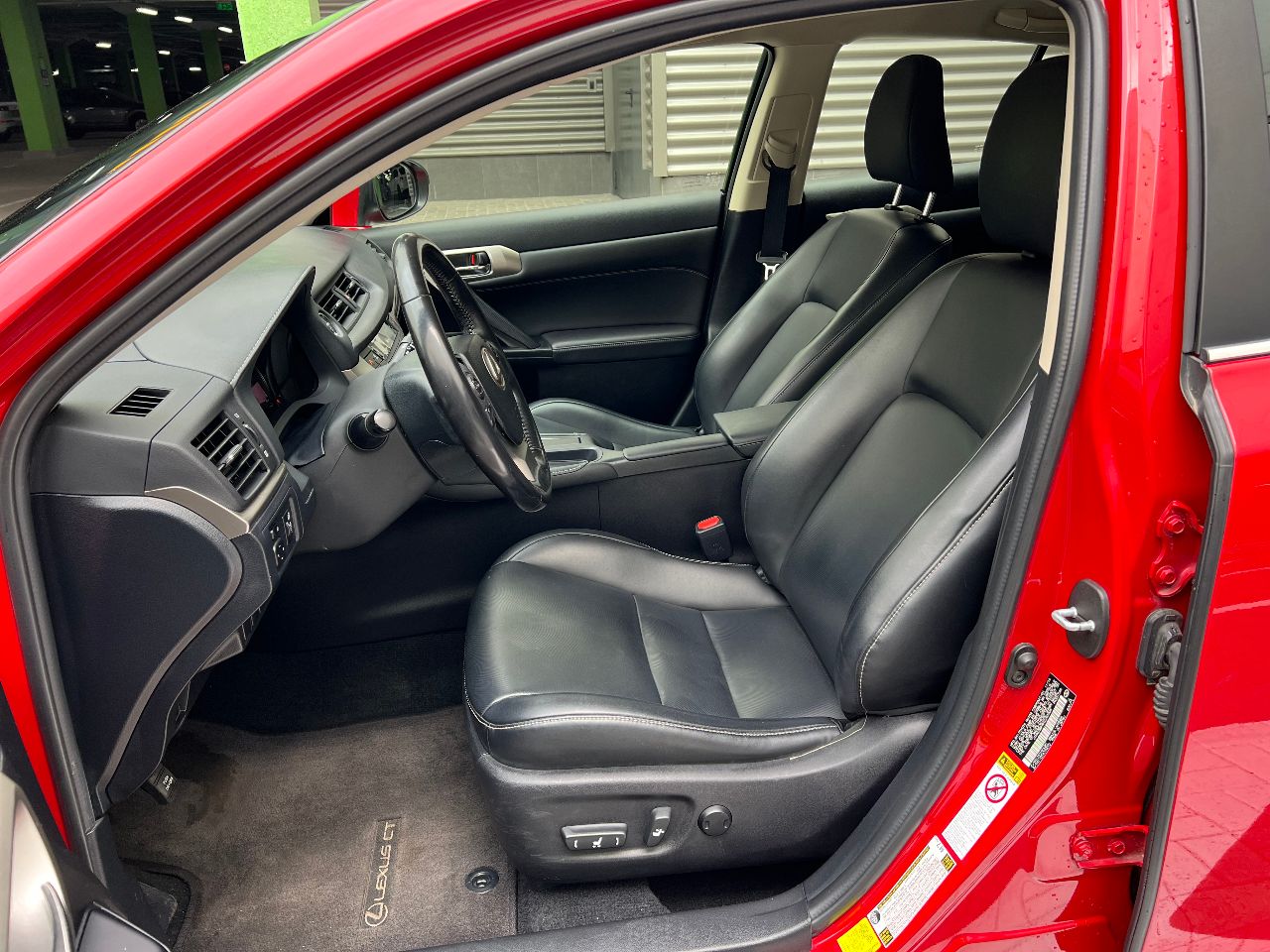 Lexus CT - фото 20