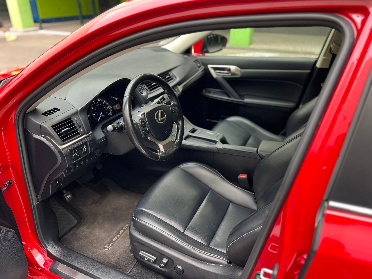 Lexus CT - фото 19