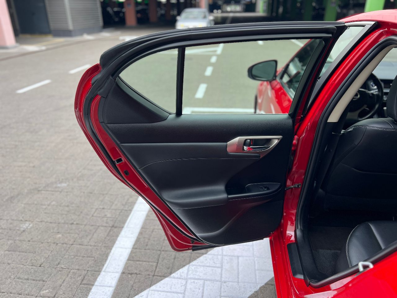 Lexus CT - фото 32