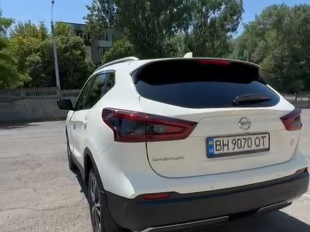 Nissan Qashqai - фото 5