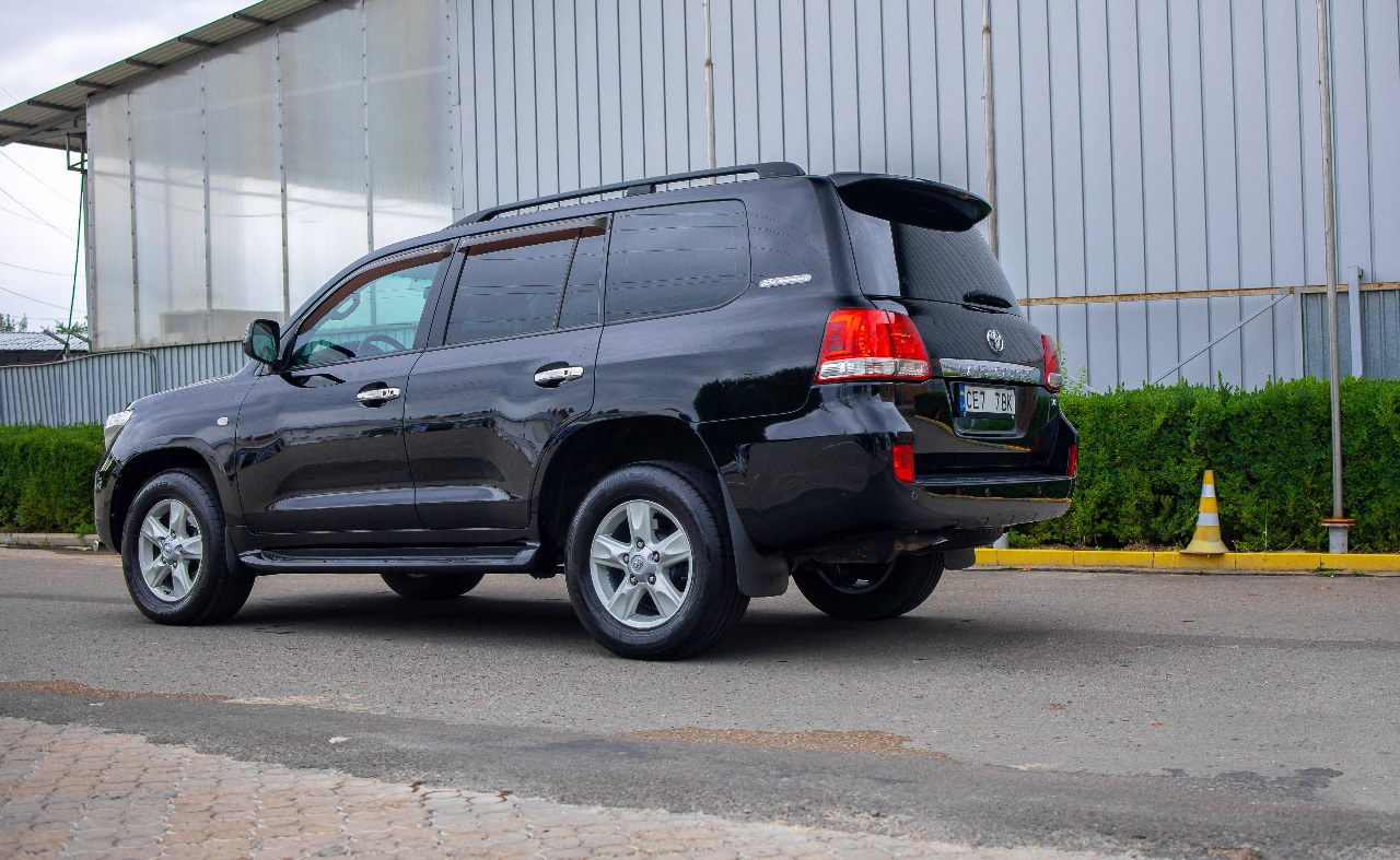 Toyota Land Cruiser - фото 5