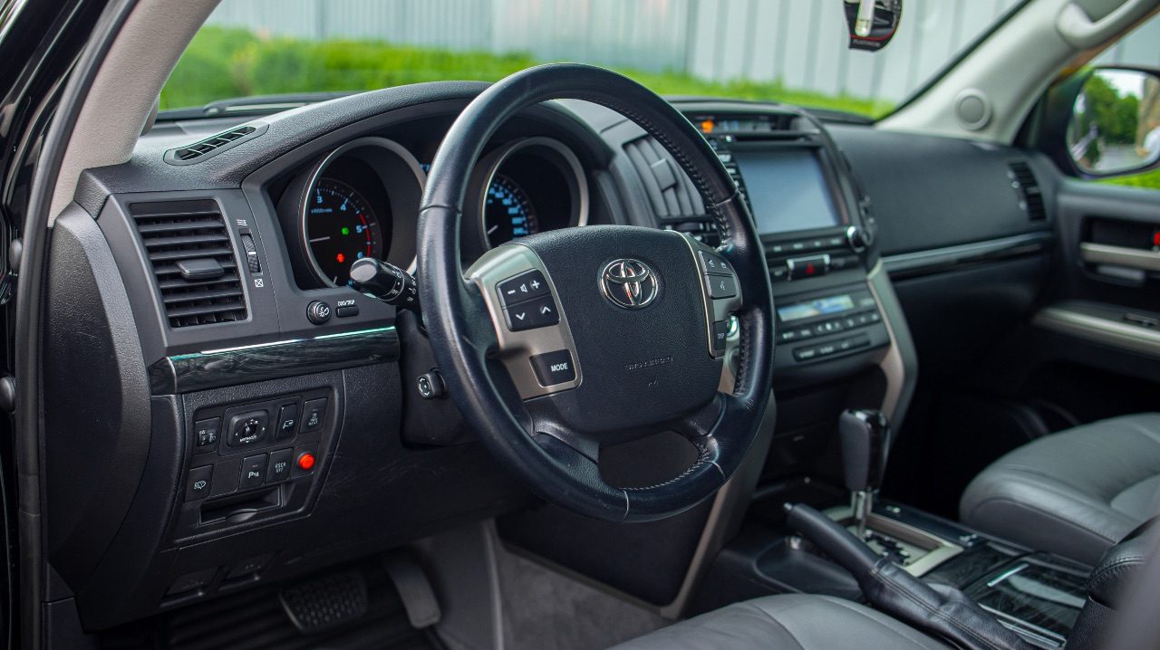 Toyota Land Cruiser - фото 16
