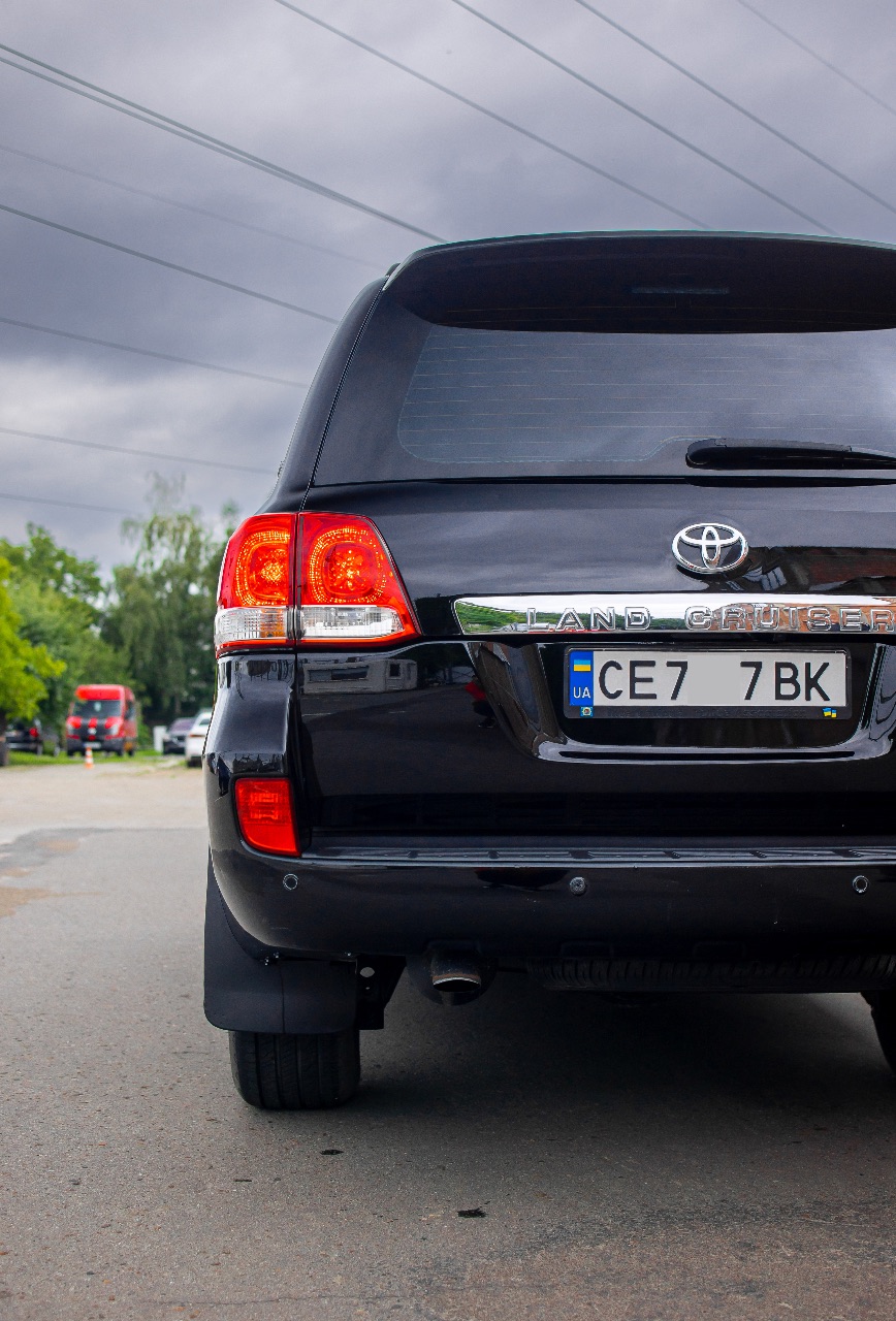 Toyota Land Cruiser - фото 3