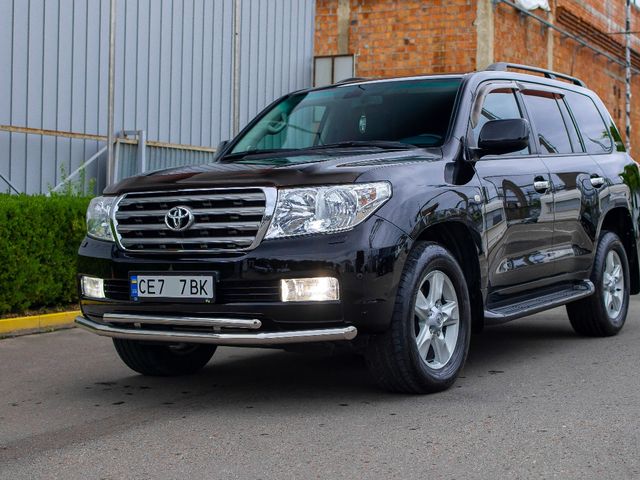 Toyota Land Cruiser - фото 2