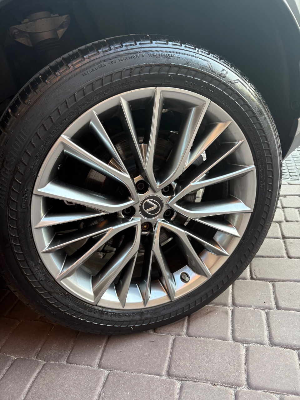 Lexus NX - фото 15