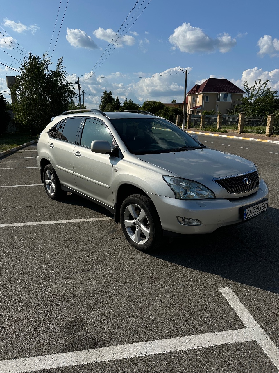 Lexus RX - фото 1