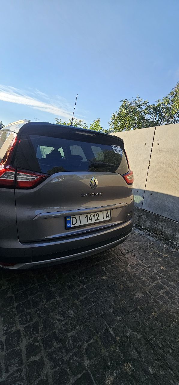 Renault Scenic - фото 5