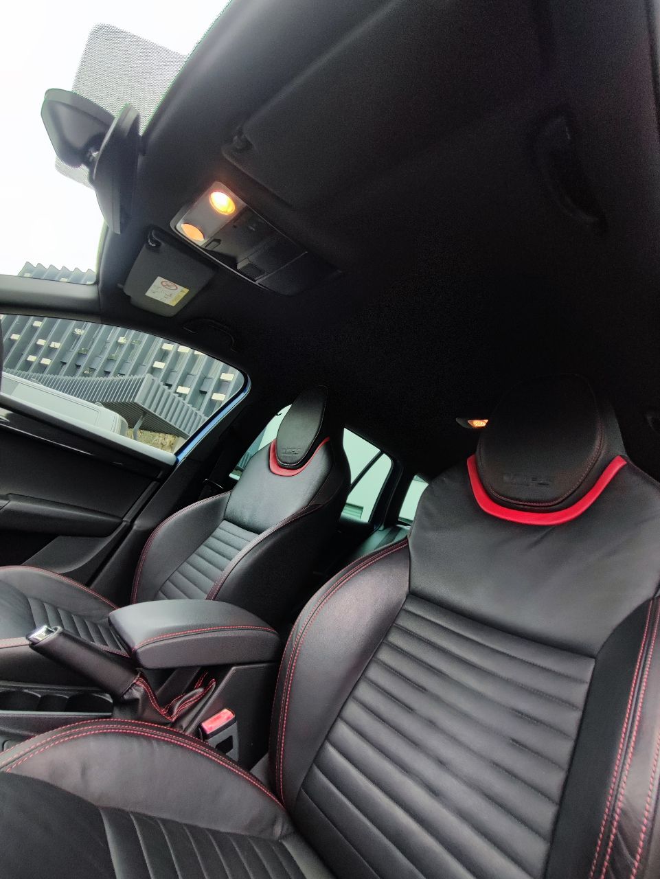 Skoda Octavia RS - фото 14