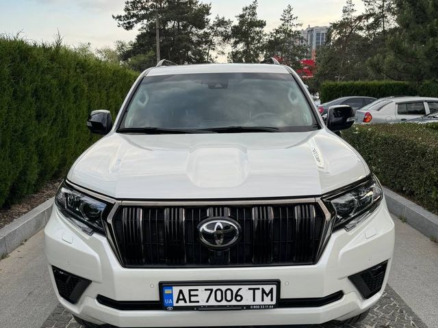 Toyota Land Cruiser Prado - зображення 4