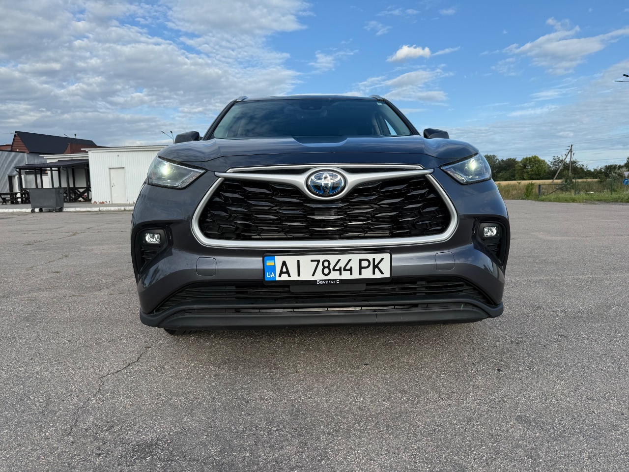 Toyota Highlander - фото 1