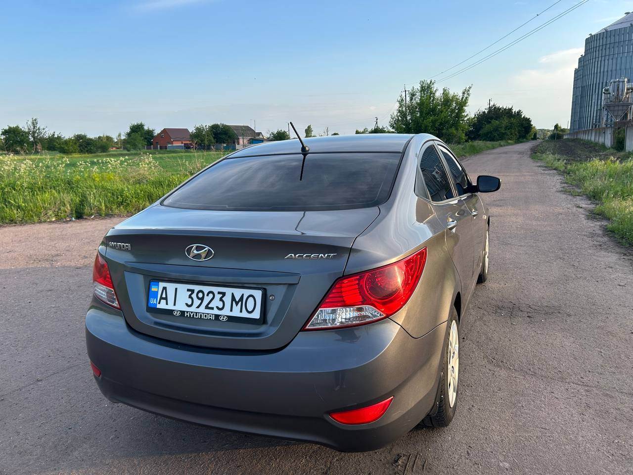 Hyundai Accent - фото 12