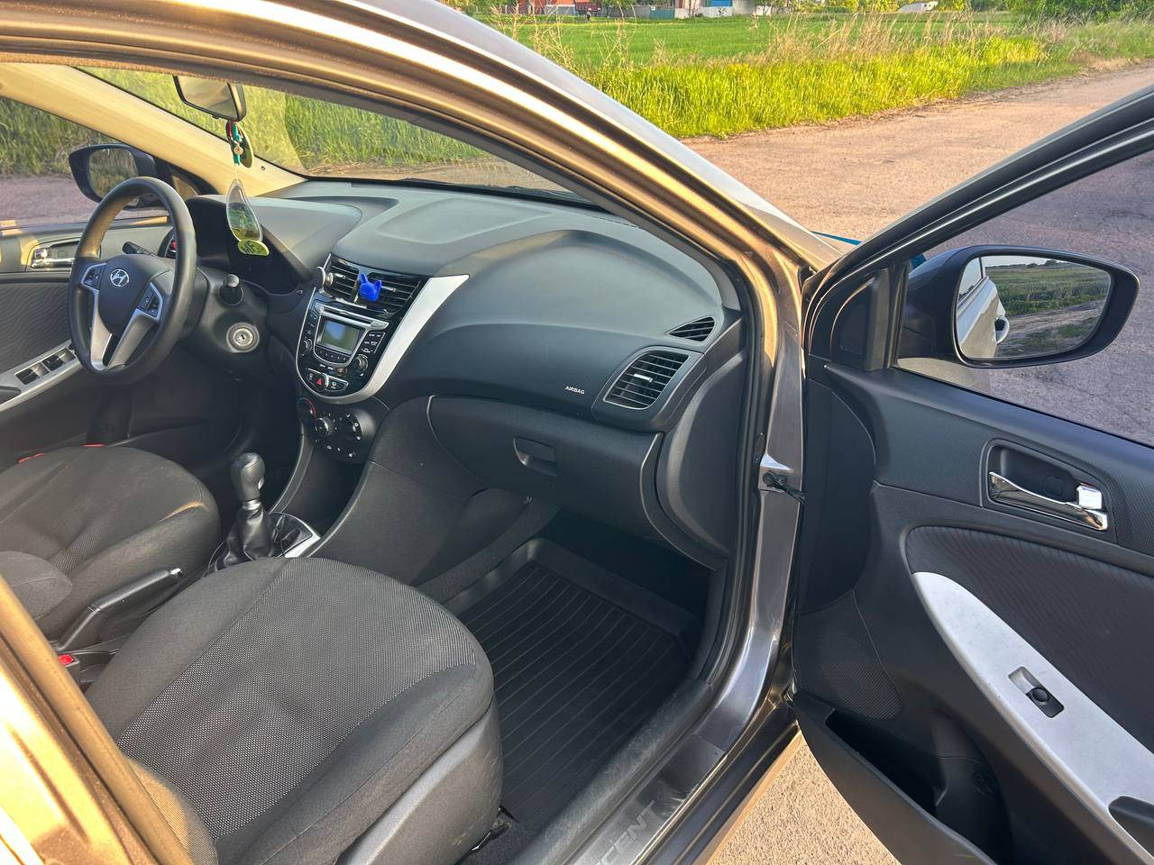 Hyundai Accent - фото 24