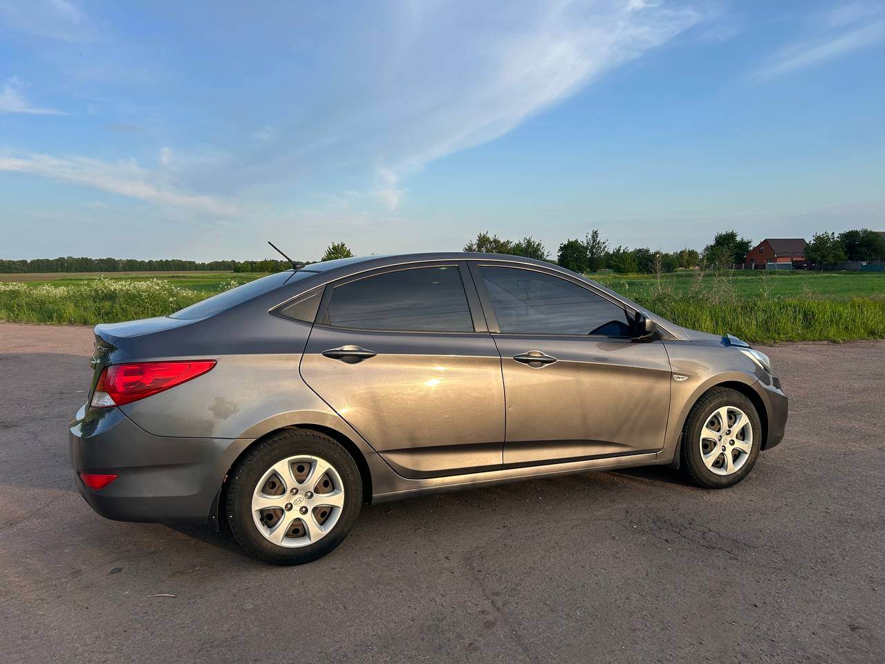 Hyundai Accent - фото 10