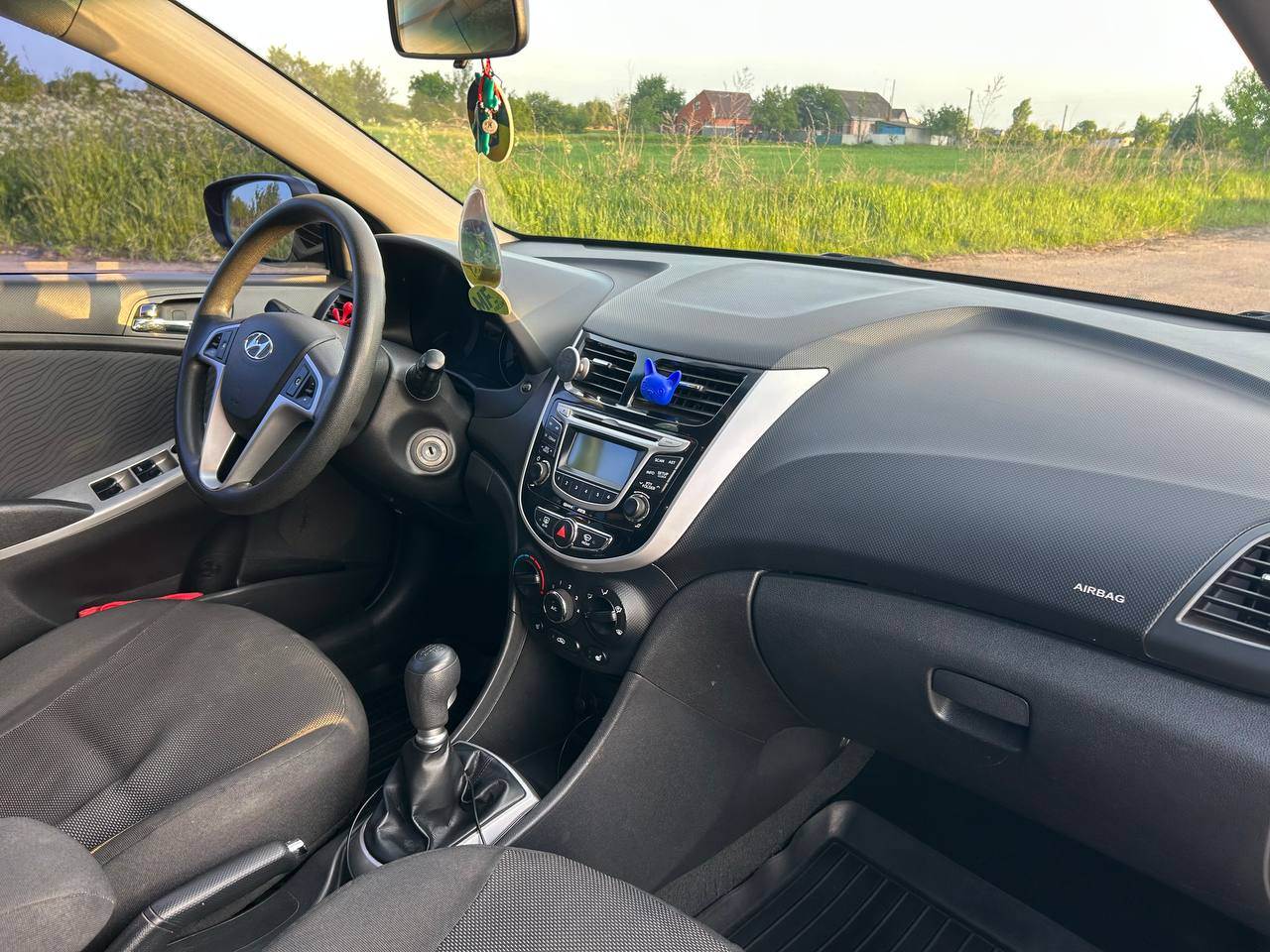 Hyundai Accent - фото 25