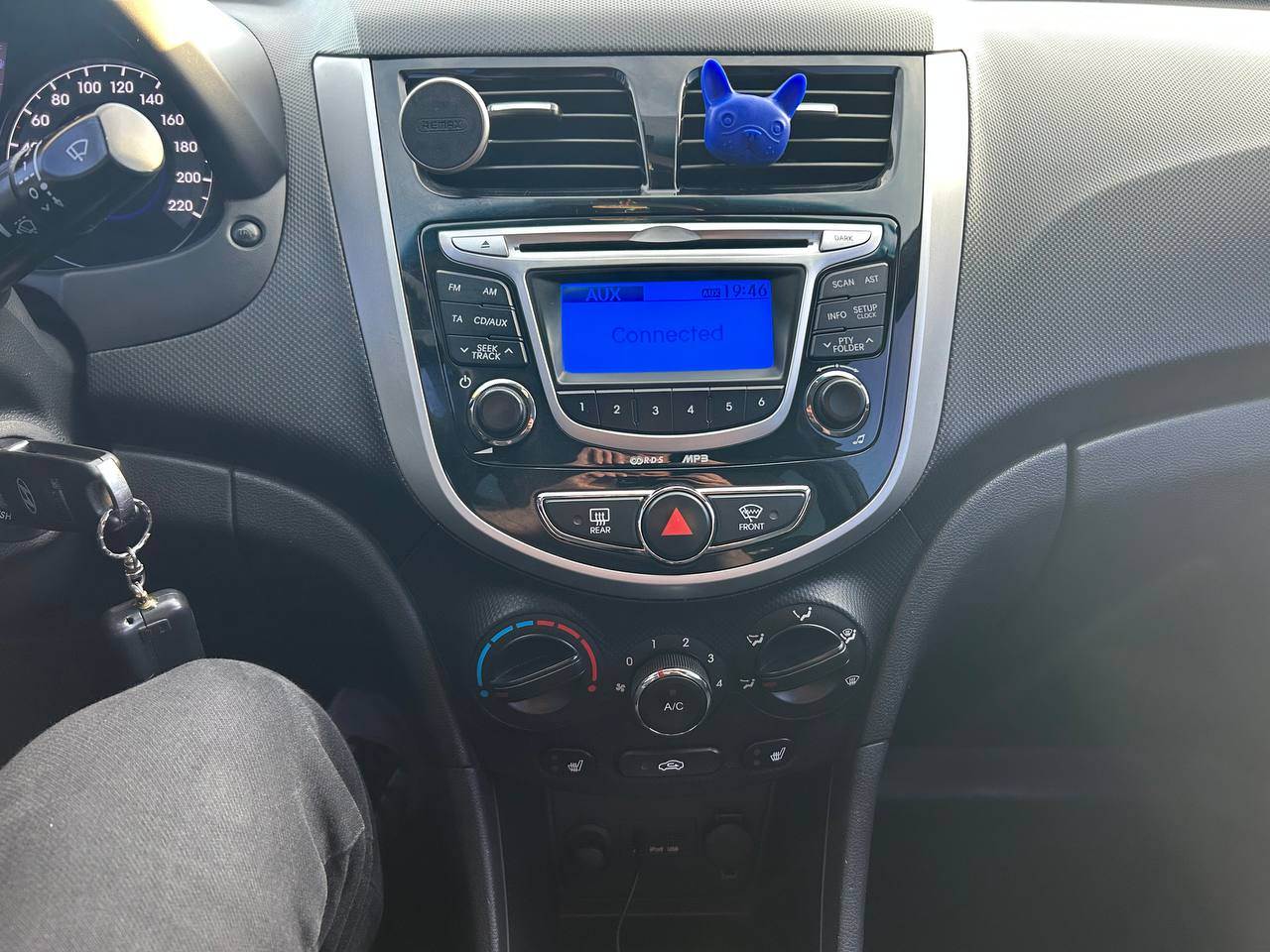 Hyundai Accent - фото 23