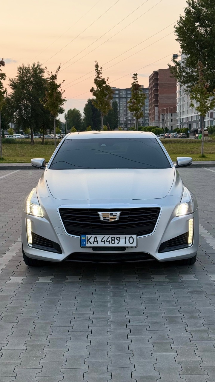 Cadillac CTS - фото 1