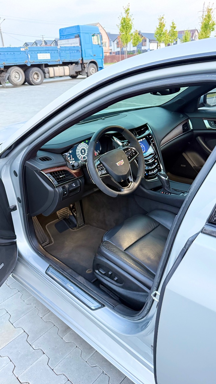 Cadillac CTS - фото 9