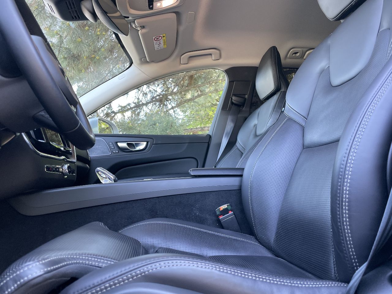 Volvo XC60 - фото 32