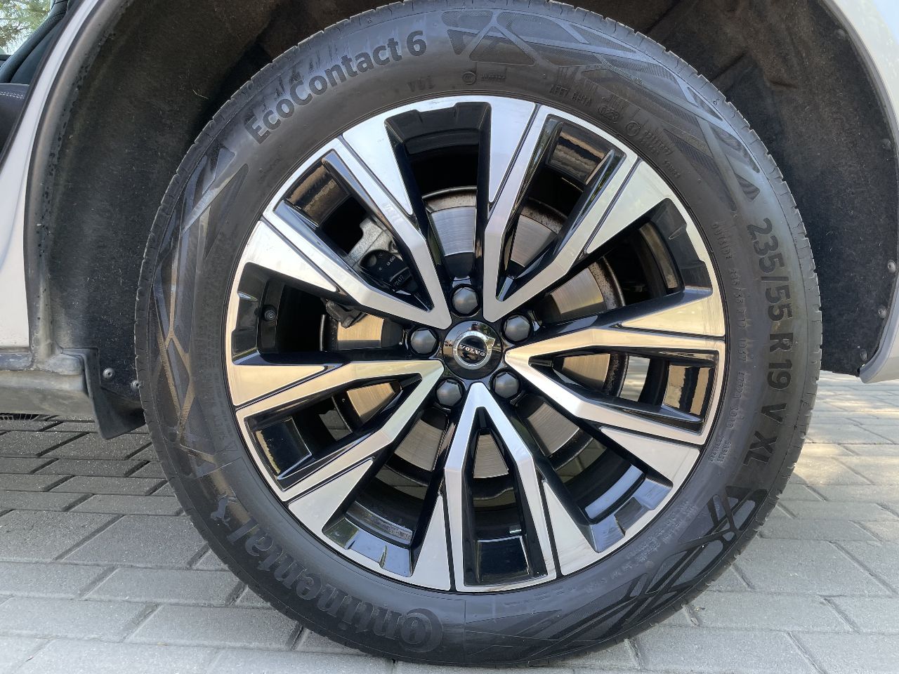 Volvo XC60 - фото 35