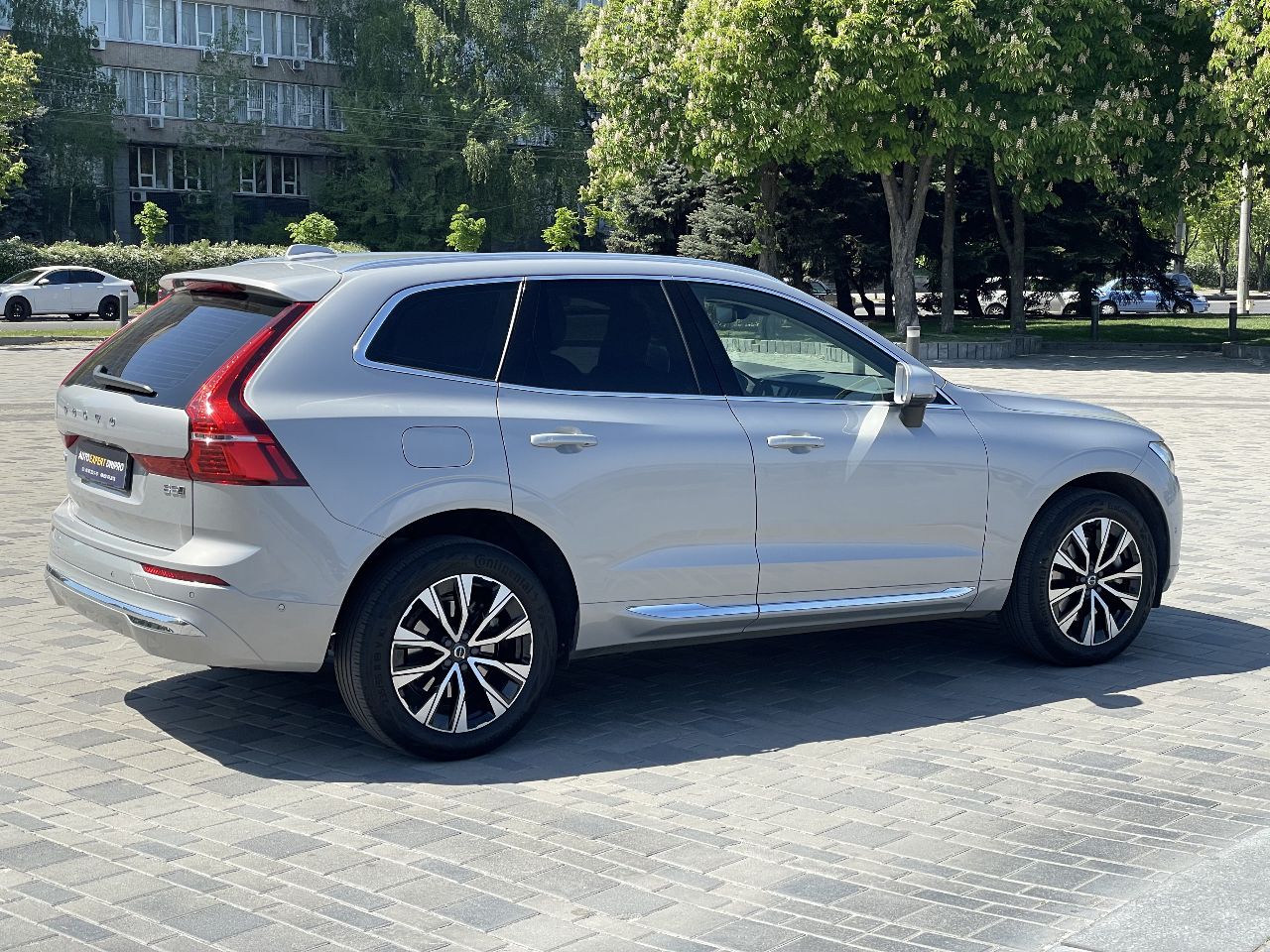 Volvo XC60 - фото 10